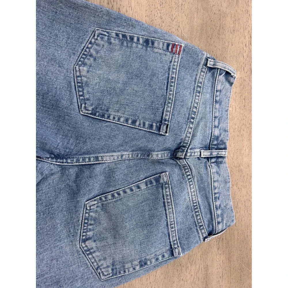 BDG Urban Outfitters High-Rise Baggy Jeans Light Wash Denim Size 25 100% Cotton